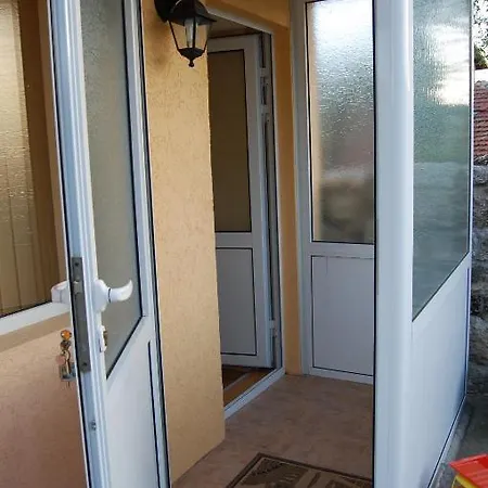 Apartament Vinitsa *
